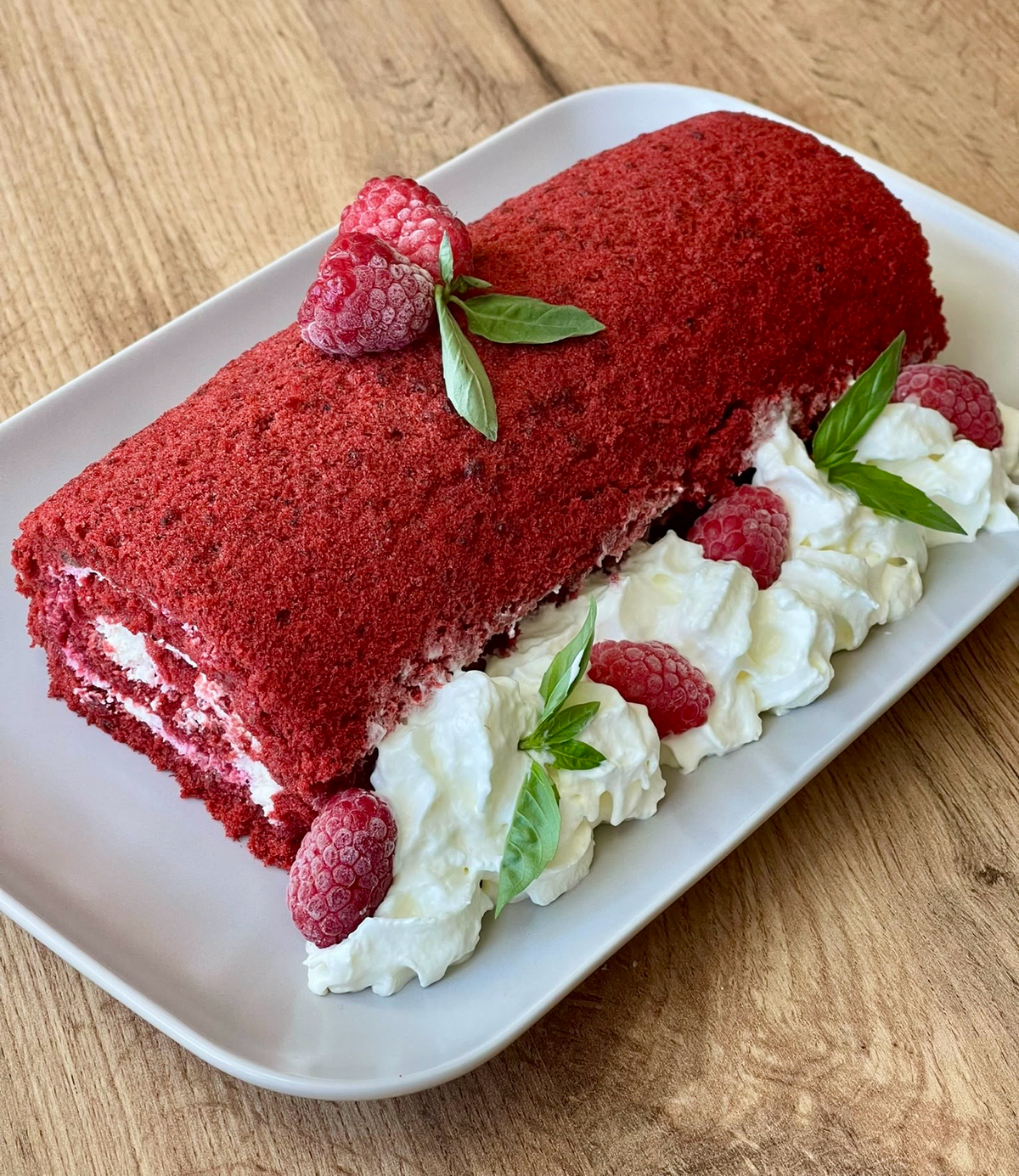 Red Velvet Roll