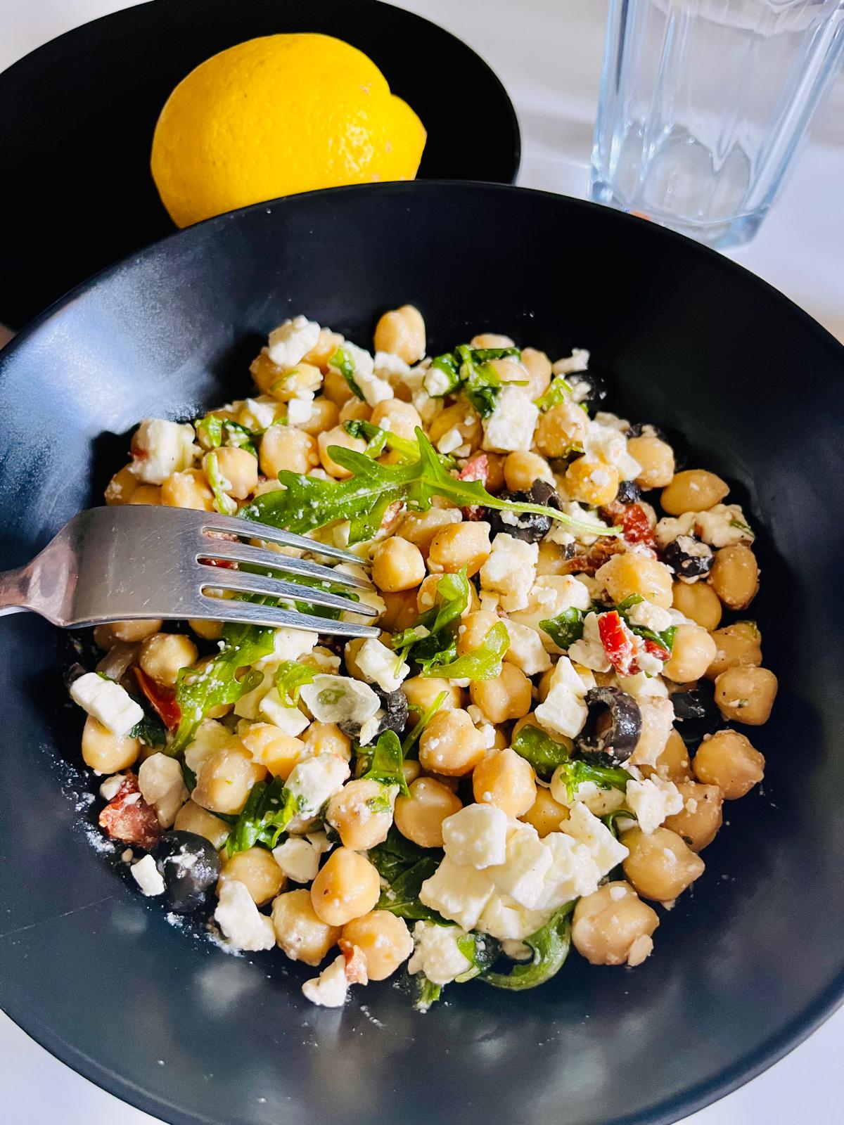 🥗 Salade printanière aux pois chiches, feta & roquette 🌿✨