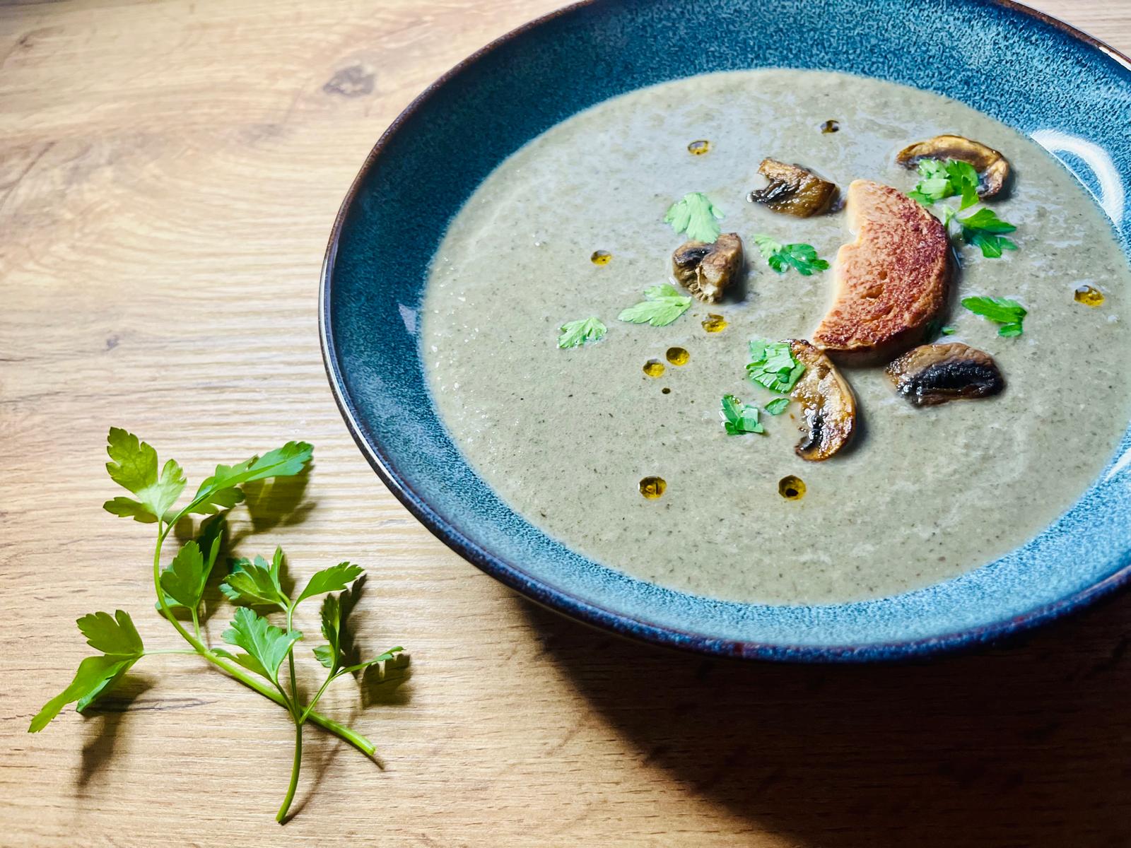 Velouté de champignons au foie gras, recette douce d’hiver