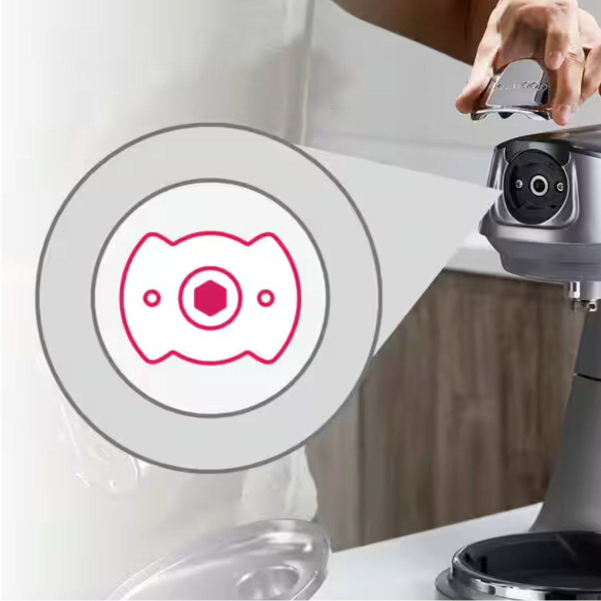 L’accessoire est compatible avec votre robot si celui-ci dispose d’une sortie lente comme indiqué ici. Un adaptateur sera nécessaire pour des modèles plus anciens.